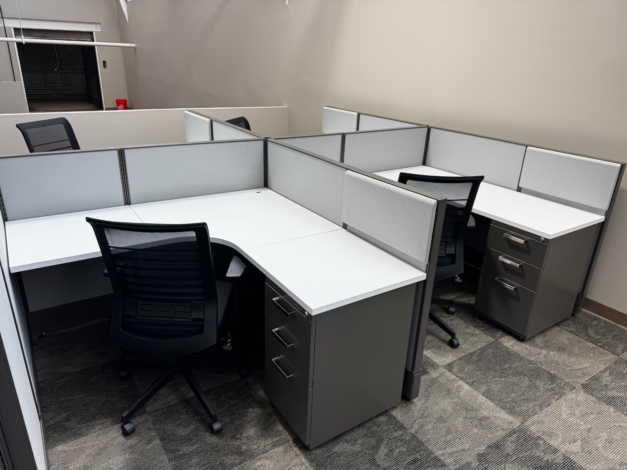 AIS Divi Cubicle 5 × 5 × 42 (Used)