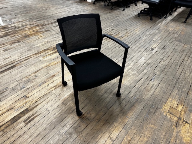 Beniia Artii Guest / Side Chair with Wheels (Used)