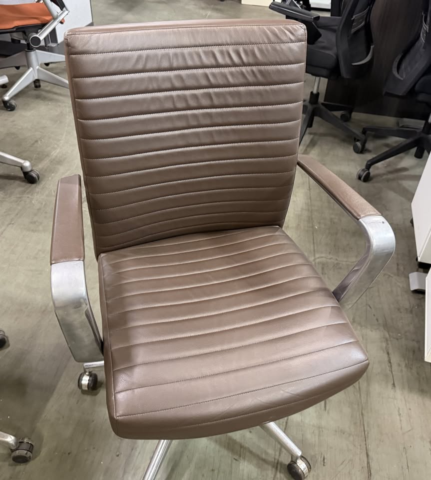 HBF Furniture Cadre Mid-Back Leather Swivel Chair (Used)